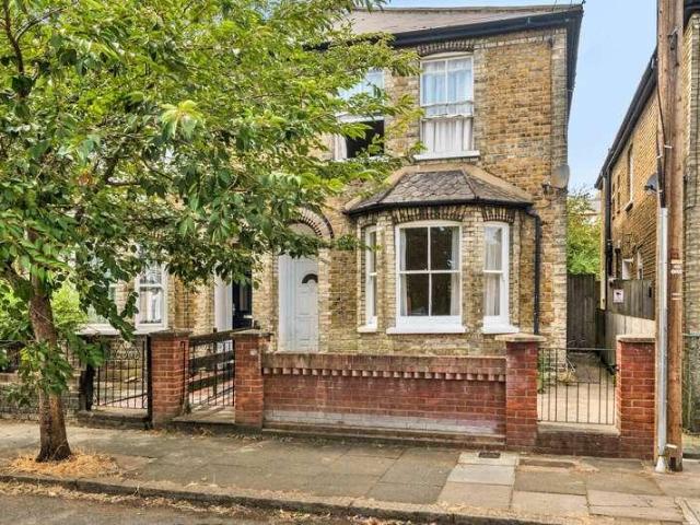 House for sale in Norbiton, Greater London