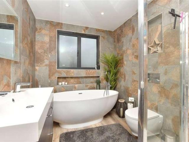 House for sale in The Butts, Kent