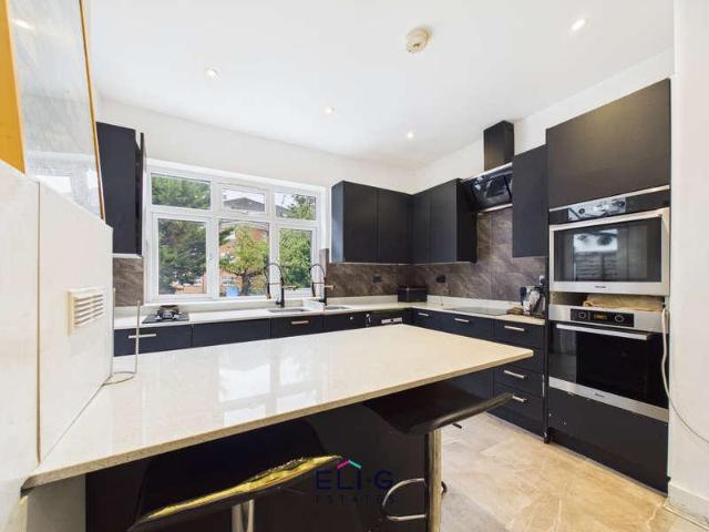 House for sale in Hendon, Greater London