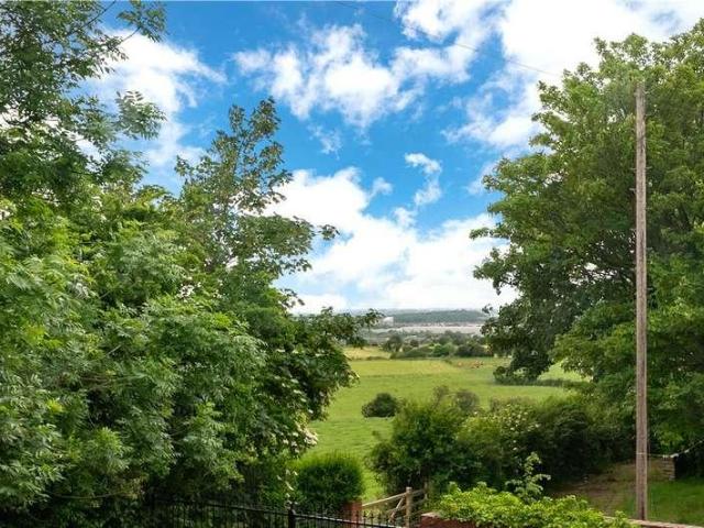 House for sale in Ossett, West Yorkshire