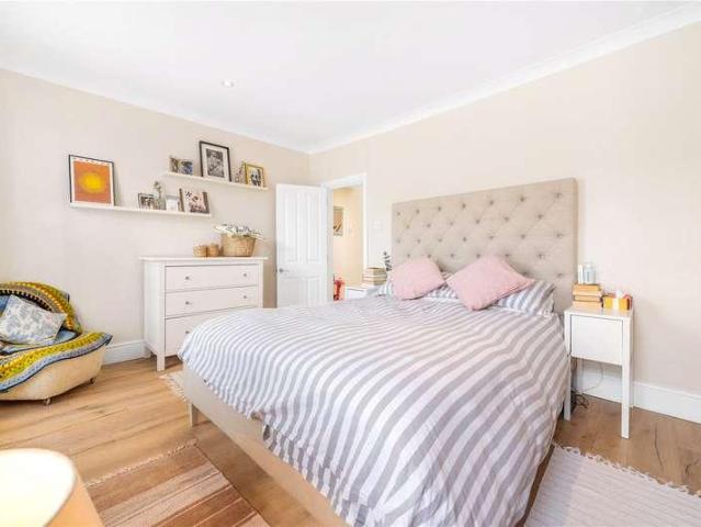 House for sale in East Dulwich, Greater London