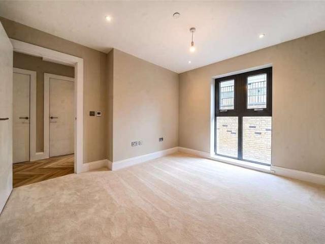 House for sale in Shepherd's Bush, Greater London