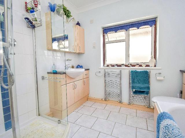 House for sale in The Butts, Kent