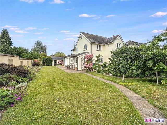 House for sale in Watergate, Devon