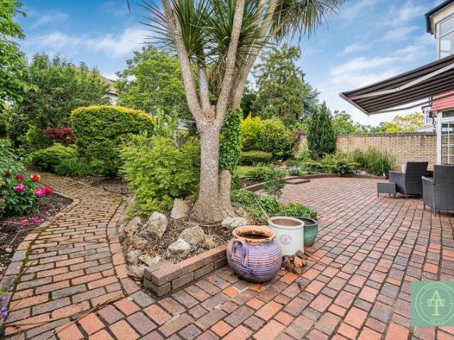 House for sale in Winchmore Hill, Edmonton