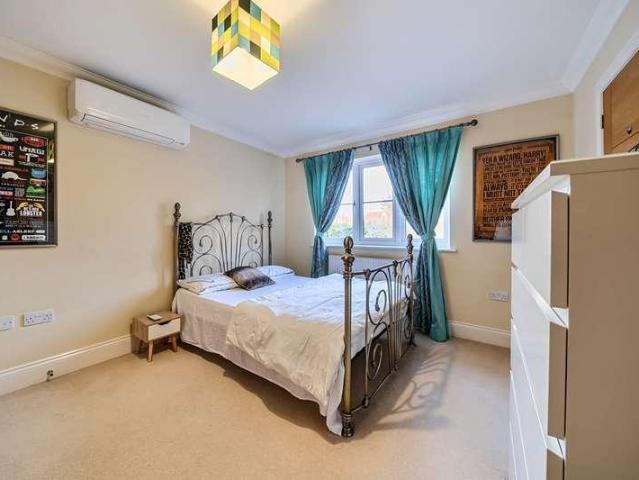 House for sale in Greater London