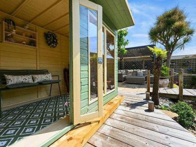 House for sale in Folkestone, Morehall