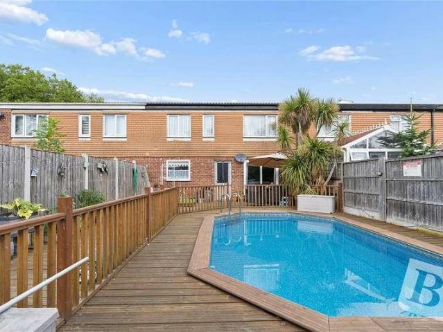 House for sale in Vange, Essex