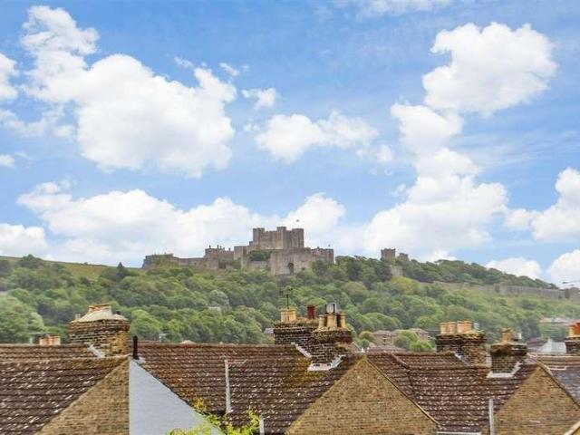House for sale in Tower Hamlets, Ash
