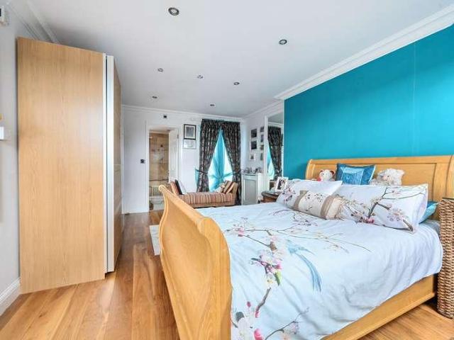 House for sale in Greater London