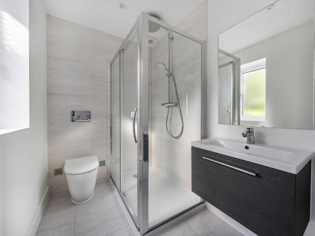 House for sale in Berg Estate, Basingstoke and Deane