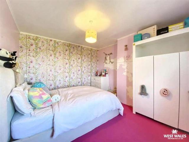 House for sale in Saundersfoot, Wales