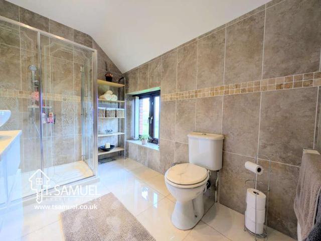 House for sale in Penrhiwceiber, Wales