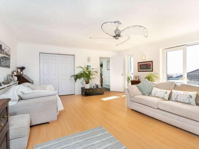 House for sale in Folkestone, Seabrook
