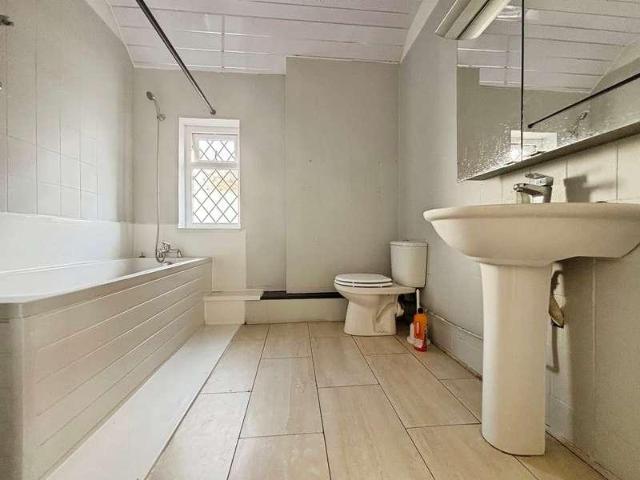 House for sale in Whitley Wood, Reading