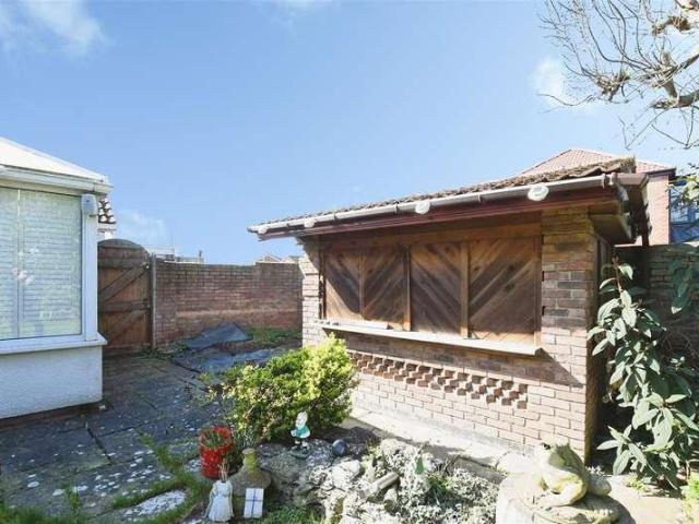 House for sale in Spring Cottage, City Of Kingston Upon Hull