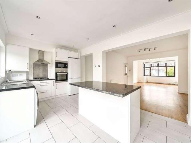 House for sale in Tolworth, Greater London