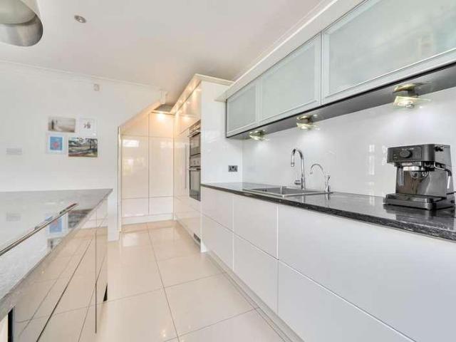 House for sale in Whetstone, Greater London