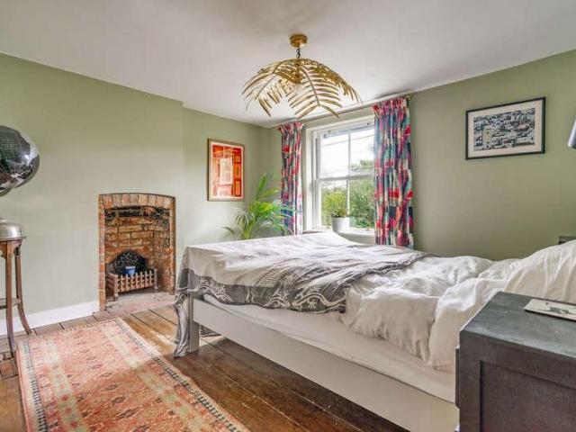 House for sale in Heathlands, East Sussex
