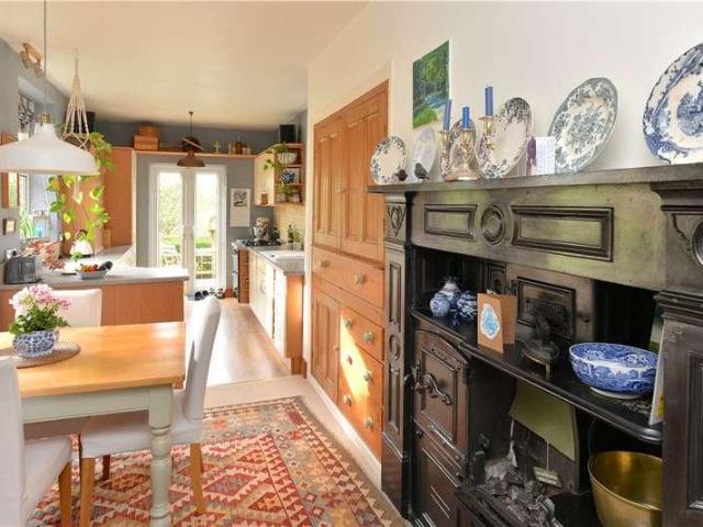 House for sale in West Chevin, Guiseley