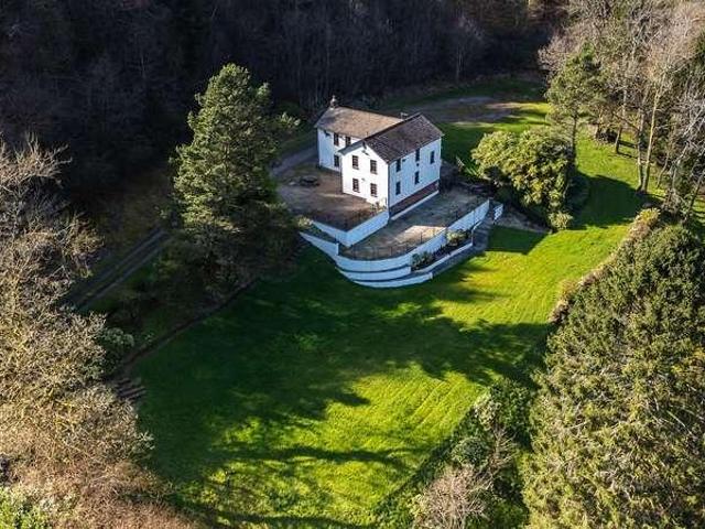 House for sale in Gwaelod-y-garth, Wales