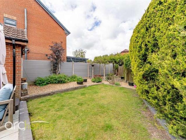 House for sale in Daisy Hill, Lee Bank