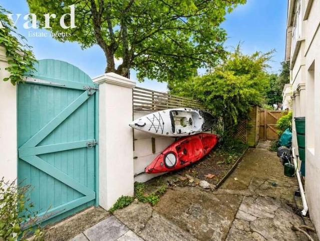 House for sale in Round Hill, Brighton & Hove
