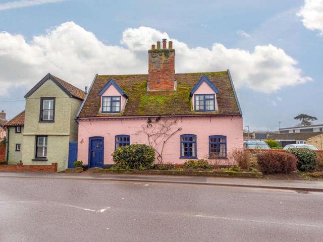 House for sale in Whisstocks Place, Eastbridge