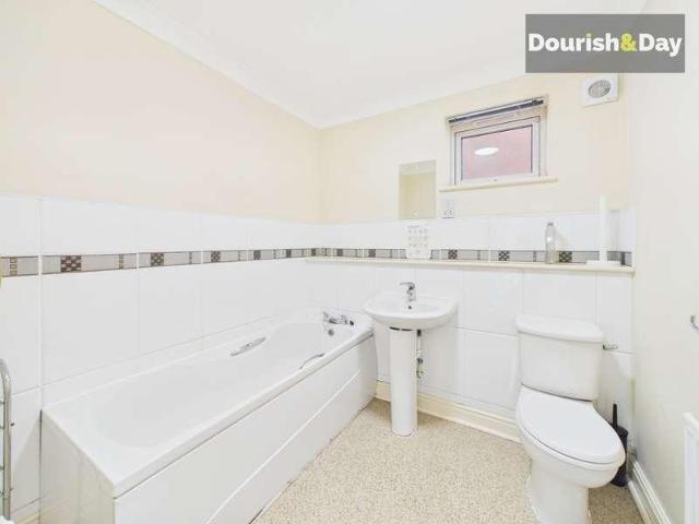 House for sale in Broomhill, Chadsmoor