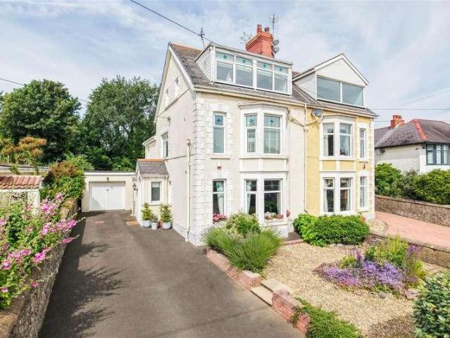 House for sale in Porthcawl, Newton