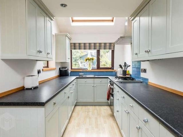 House for sale in Bradshaw, Lee Bank