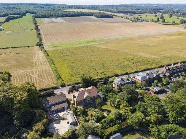 House for sale in The Bridge, Kent
