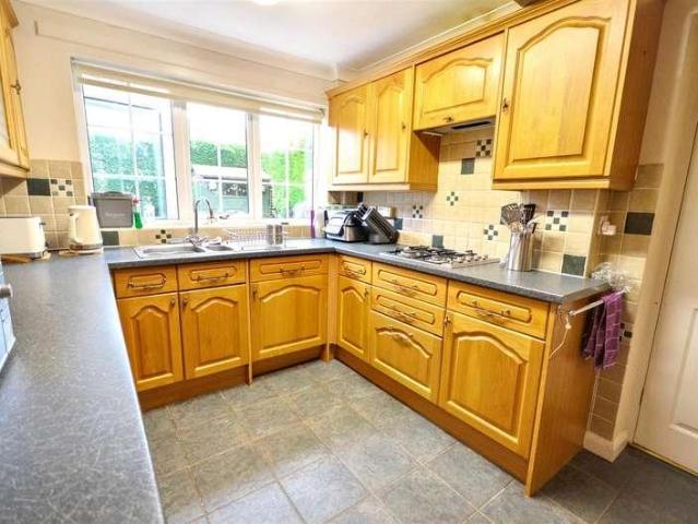 House for sale in Stone, Baswich
