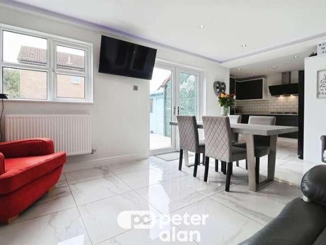House for sale in Falcon Lodge, Wales