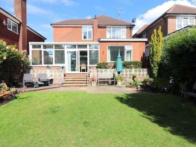 House for sale in Warden Hill, Luton