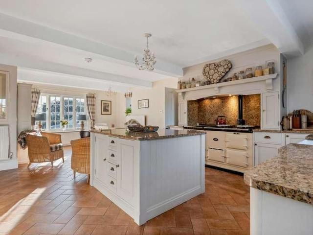 House for sale in No Man's Heath, Gun Hill