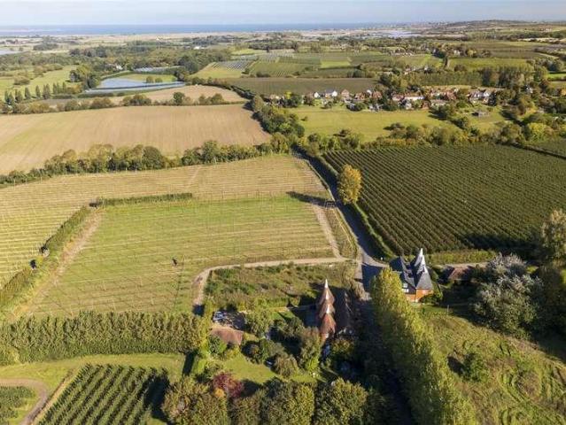 House for sale in Oad Street, Kent