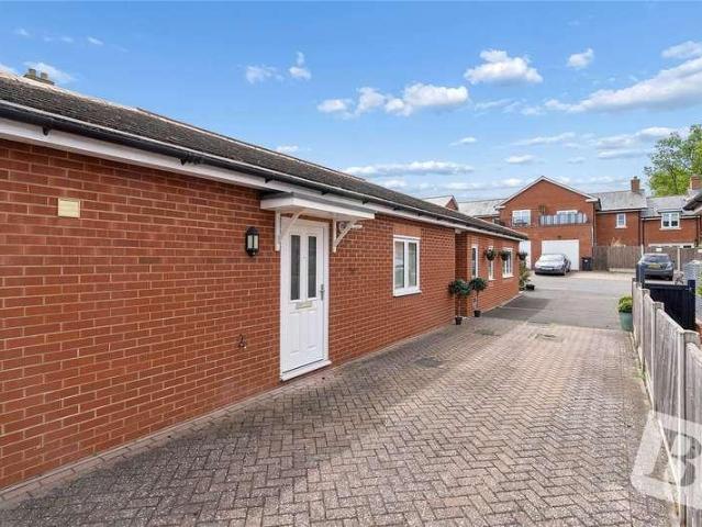 House for sale in Navestock Side, Essex