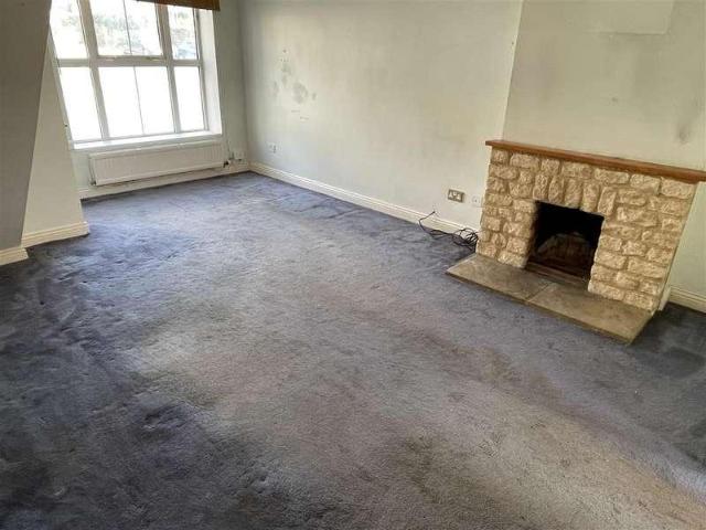 House for sale in Fossebridge, Gloucestershire