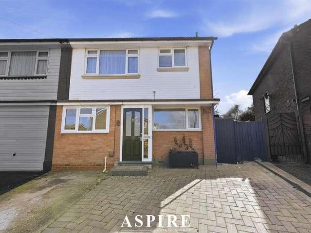 House for sale in Alton Barnes, Essex