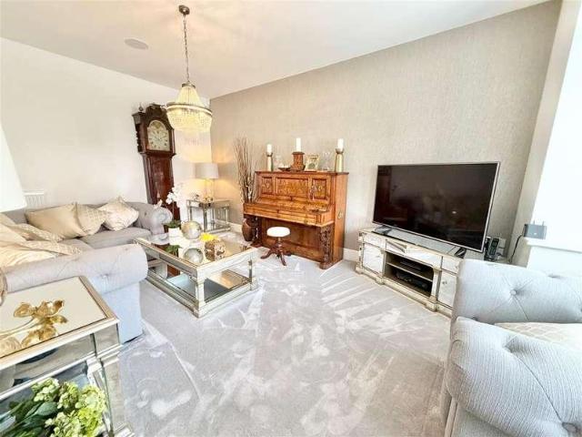 House for sale in Wilmslow Park, Wilmslow