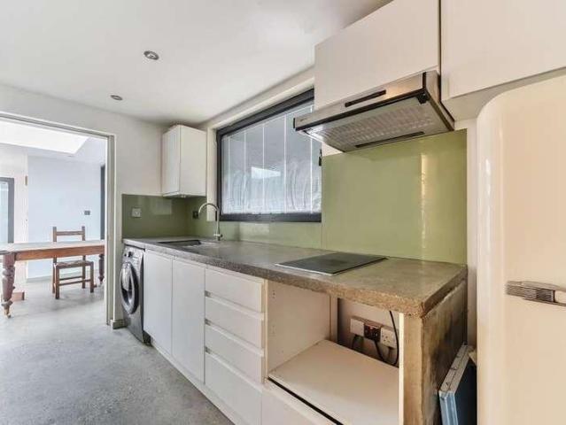 House for sale in Windsor, North Town