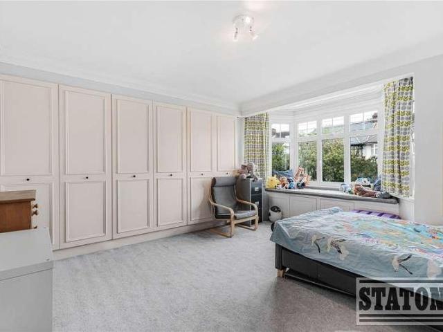 House for sale in East Barnet, Greater London