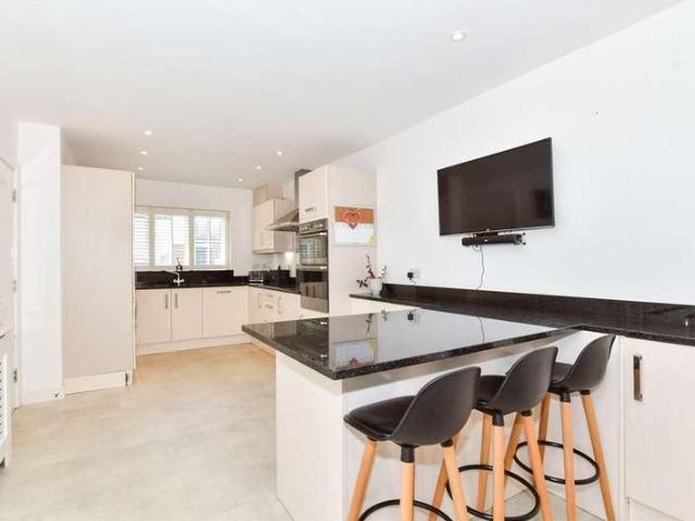 House for sale in Midway, Kent