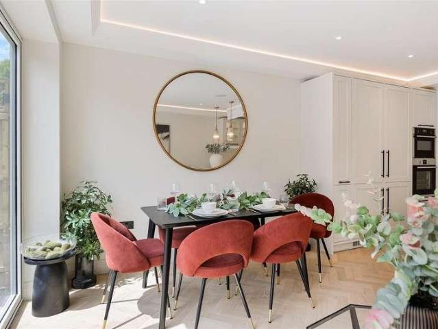 House for sale in Coulsdon, London Borough of Croydon