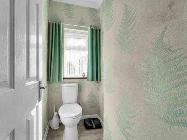 House for sale in Chattern Hill, Lower Halliford
