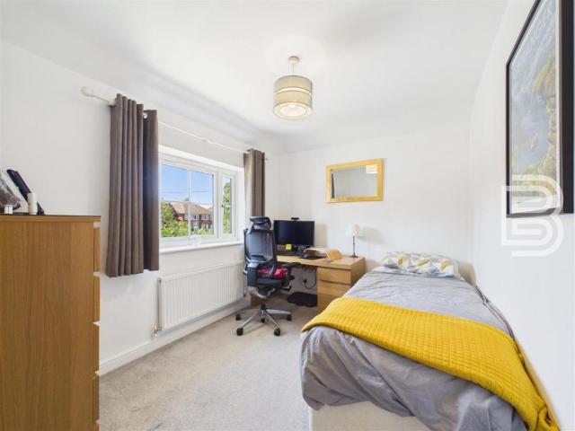 House for sale in Hillmorton Paddox, New Bilton