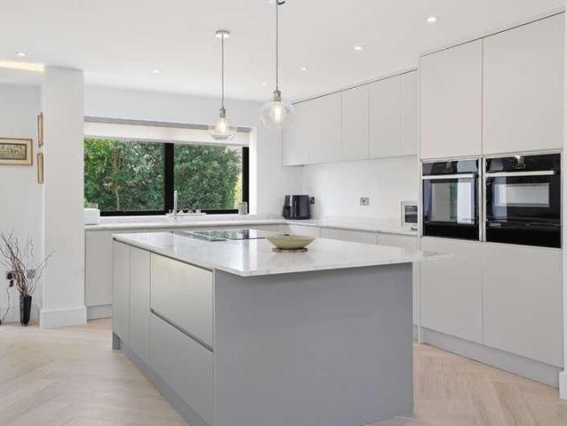 House for sale in Radlett, Hertfordshire