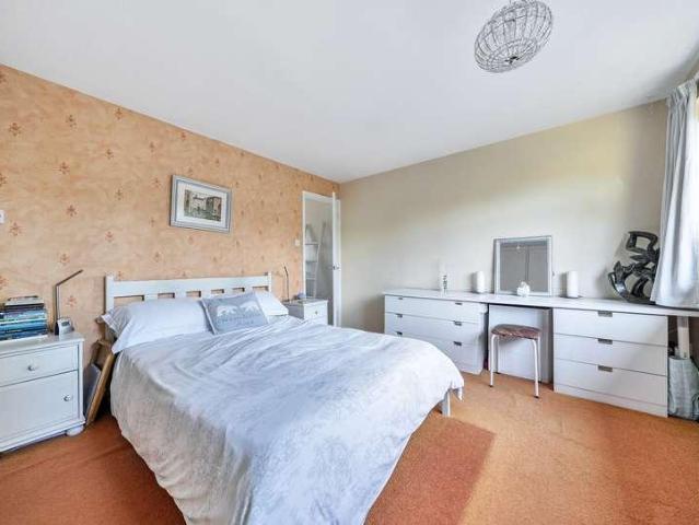 House for sale in Meath Green, Reigate and Banstead