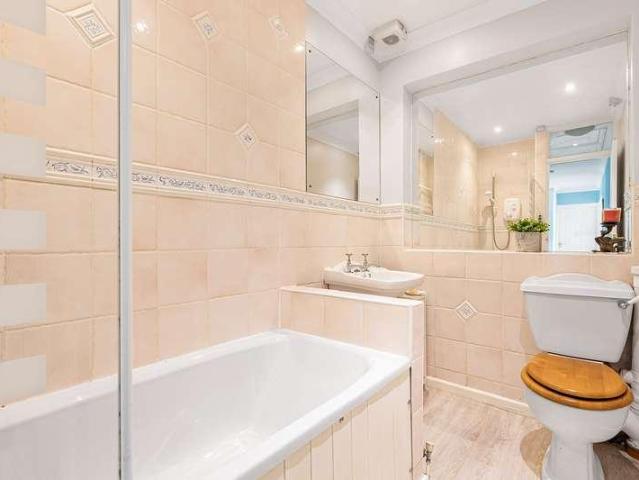 House for sale in The Slade, Oxfordshire